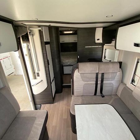 Magnifica Autocaravana Adria Matrix Axess 670Sl Granada Dış mekan fotoğraf
