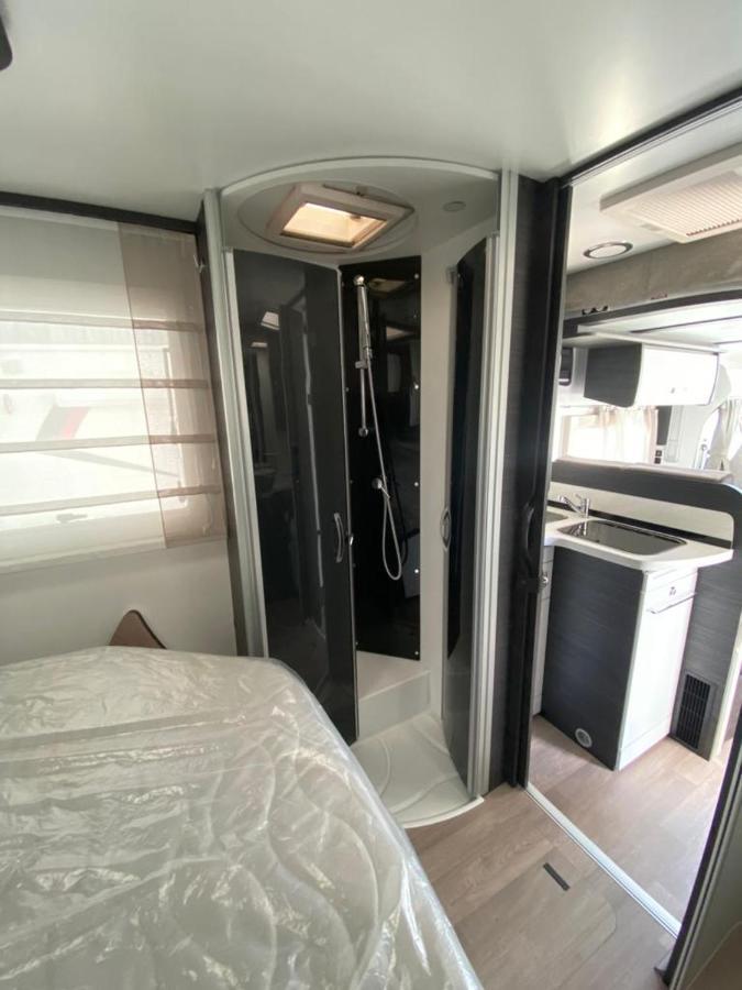 Magnifica Autocaravana Adria Matrix Axess 670Sl Granada Dış mekan fotoğraf