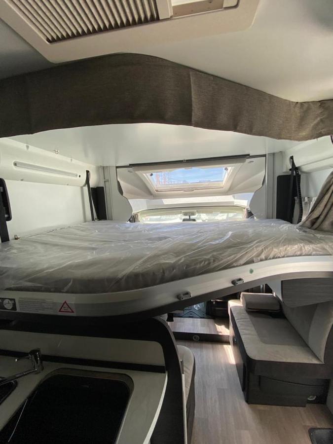Magnifica Autocaravana Adria Matrix Axess 670Sl Granada Dış mekan fotoğraf