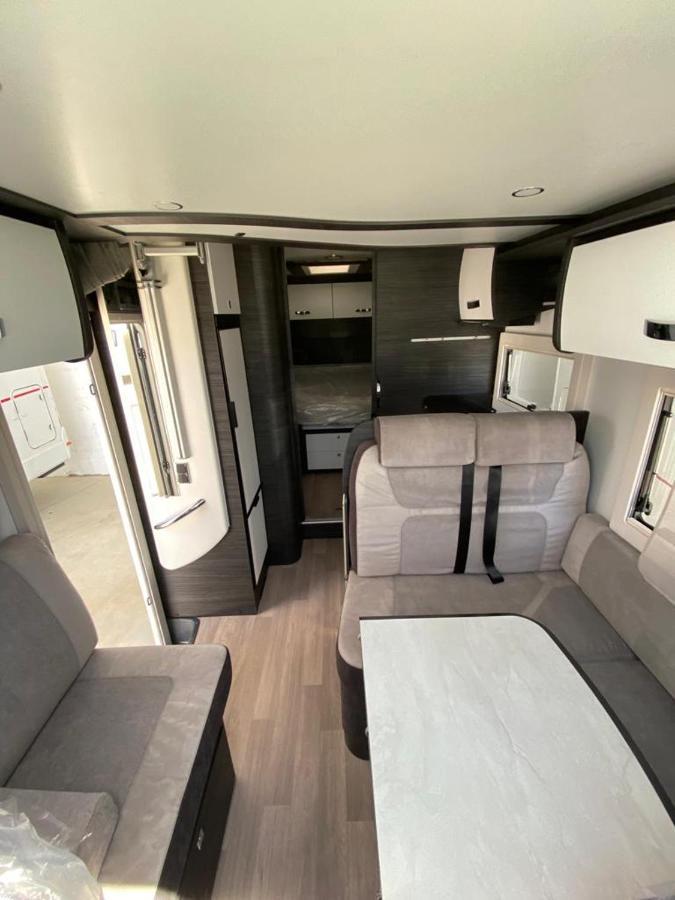 Magnifica Autocaravana Adria Matrix Axess 670Sl Granada Dış mekan fotoğraf